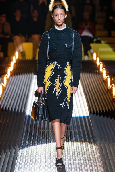 Look 30